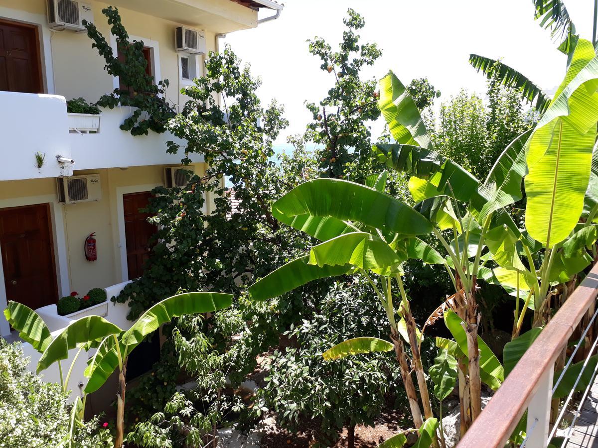 La Casa Di Nonna Anna Aparthotel Nikiana Exteriör bild